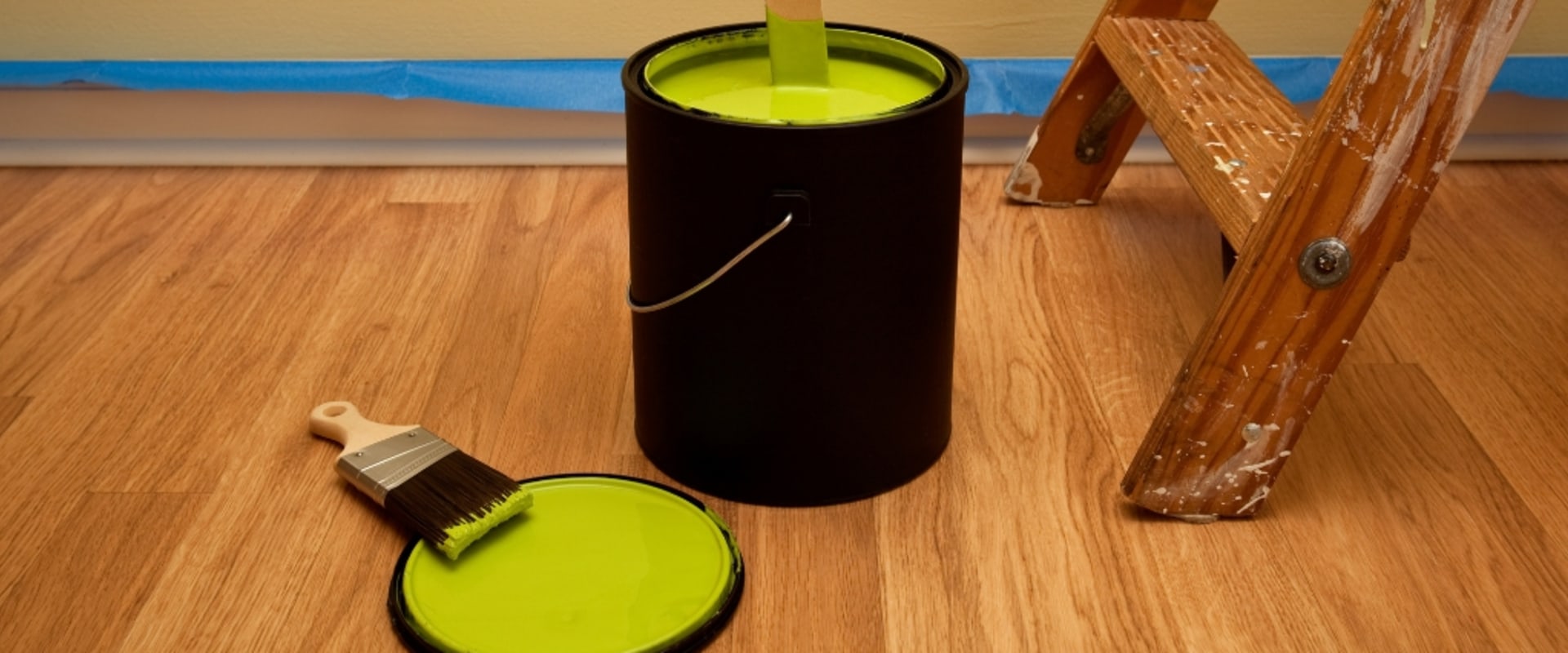 How many sq ft does a 5 gallon bucket of paint cover?